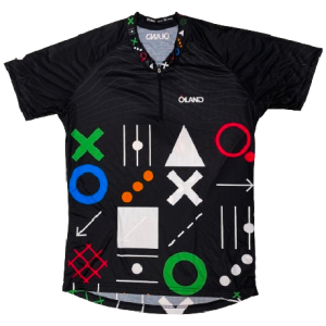 O-shirt - black symbols pattern